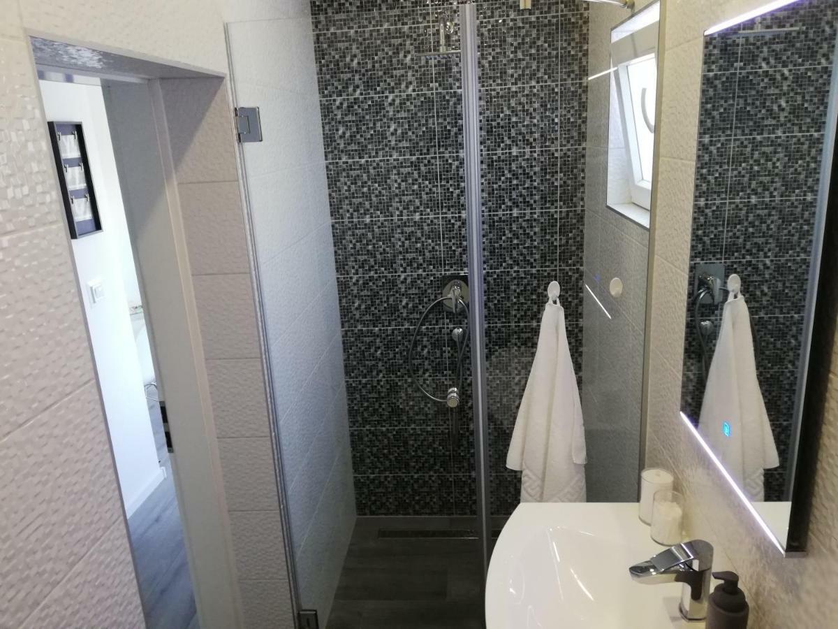 Modern Apartment Near Split & Trogir Kastela Dış mekan fotoğraf